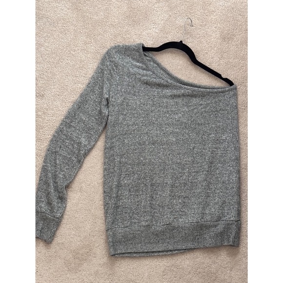 Abercrombie & Fitch Sweaters - Abercrombie & Fitch One Shoulder Long Sleeve Heathered Grey Sweater Size M